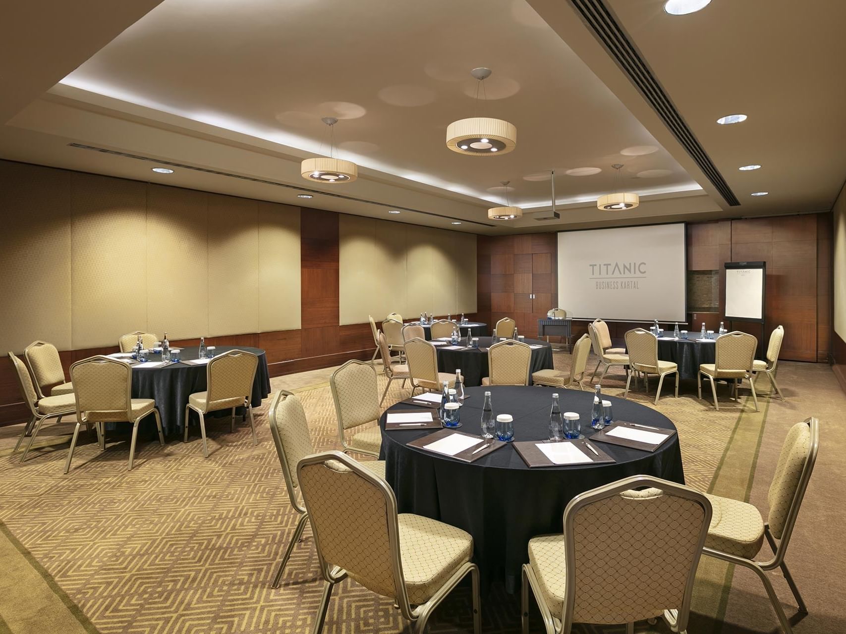 Banquets arranged with chairs in Porto at Titanic Business Kartal